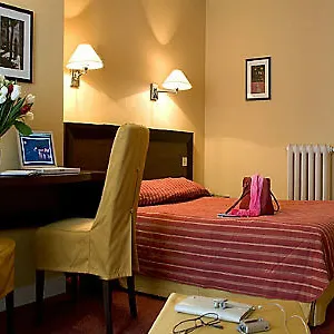 Brescia 3*, Parigi Francia